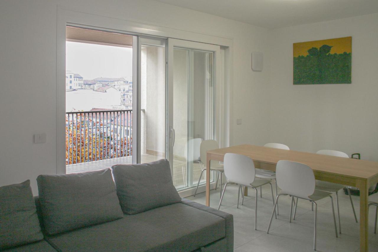 via Govone - Ampio e Luminoso Appartamento con Terrazza Milano Esterno foto
