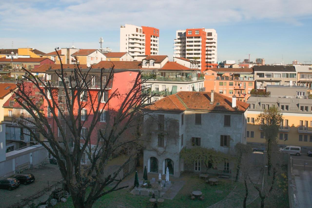 via Govone - Ampio e Luminoso Appartamento con Terrazza Milano Esterno foto